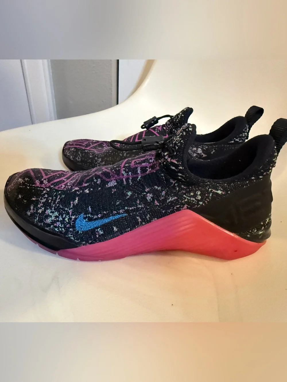Nike Metcon AMP Black Fire Pink Women’s size 6